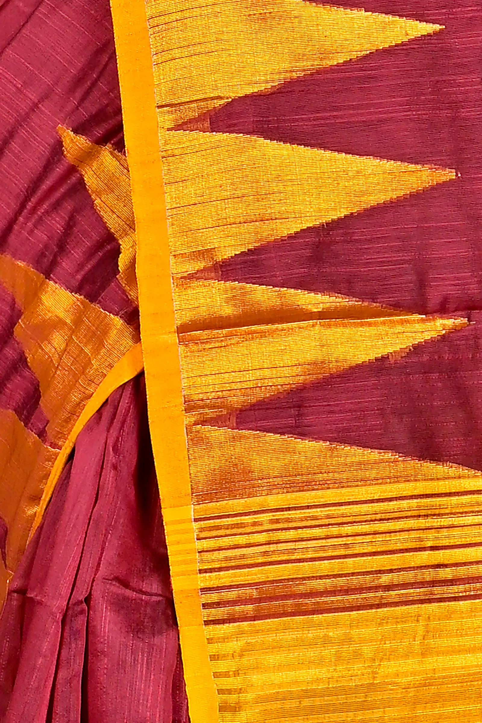 Maroon Cotton Blended Pariva Hand Loom Saree (363)
